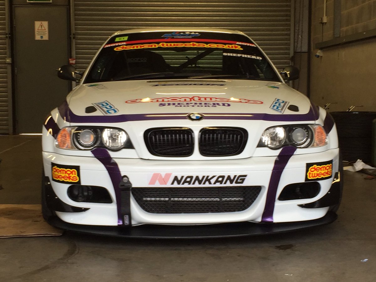 AShepherdRacing's tweet photo. Double win at #DoningtonPark for the opening rounds of #M3Cup #750mc #2016 #BMW  #MotorSport #Racing #M3 #Winner https://t.co/JkV3ChFjW1