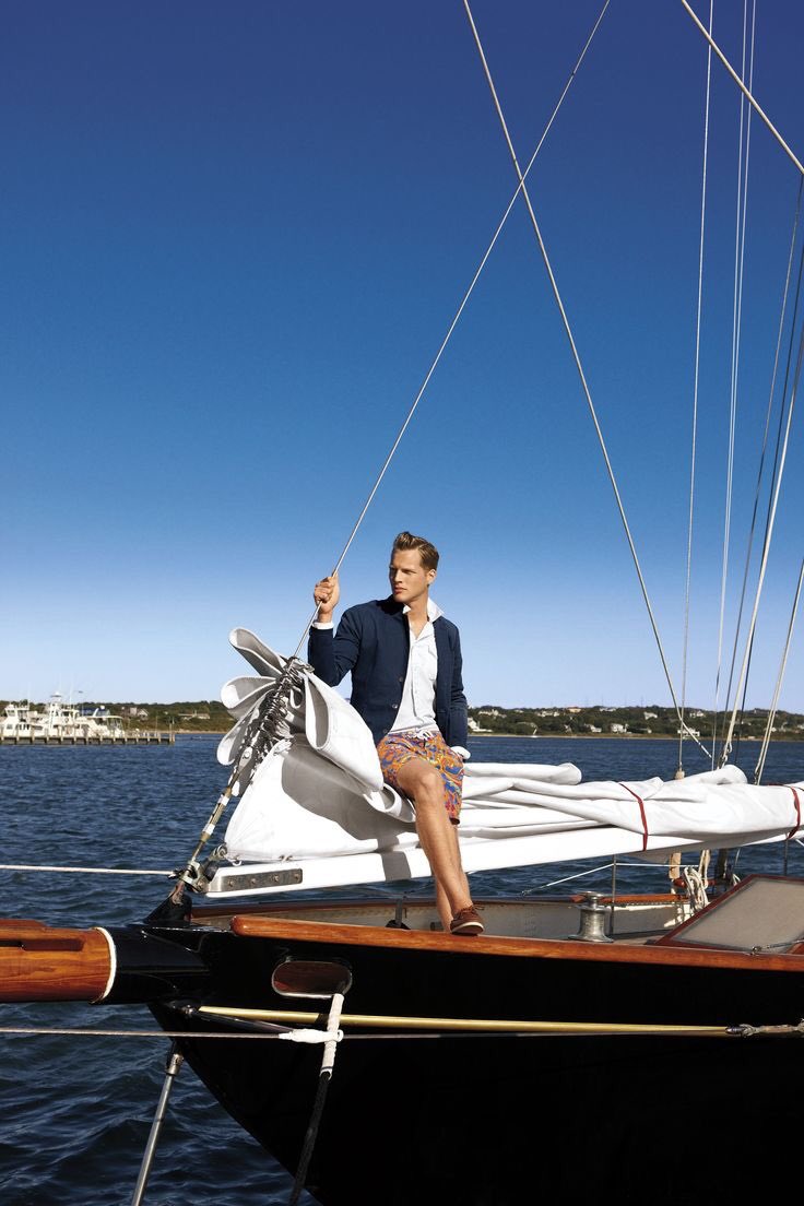 Yachtoo_net's tweet image. stunning fascinating relaxing gorgeous Yachtoo shows all👍in the portal #catamarans #yachts #motorboats #worldwide