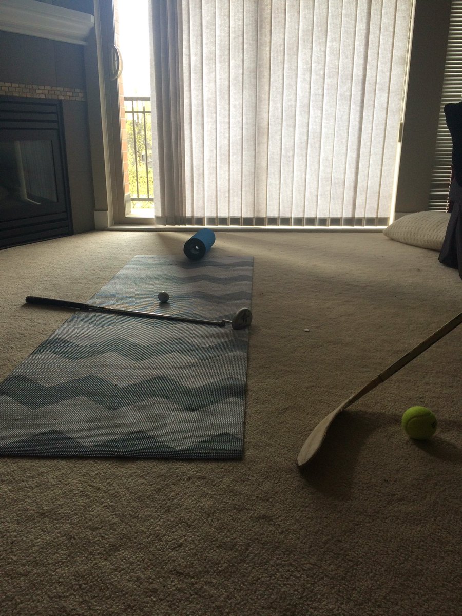 kskier's tweet photo. How Kerry procrastinates when no ones watching https://t.co/gW7lI69mpk
