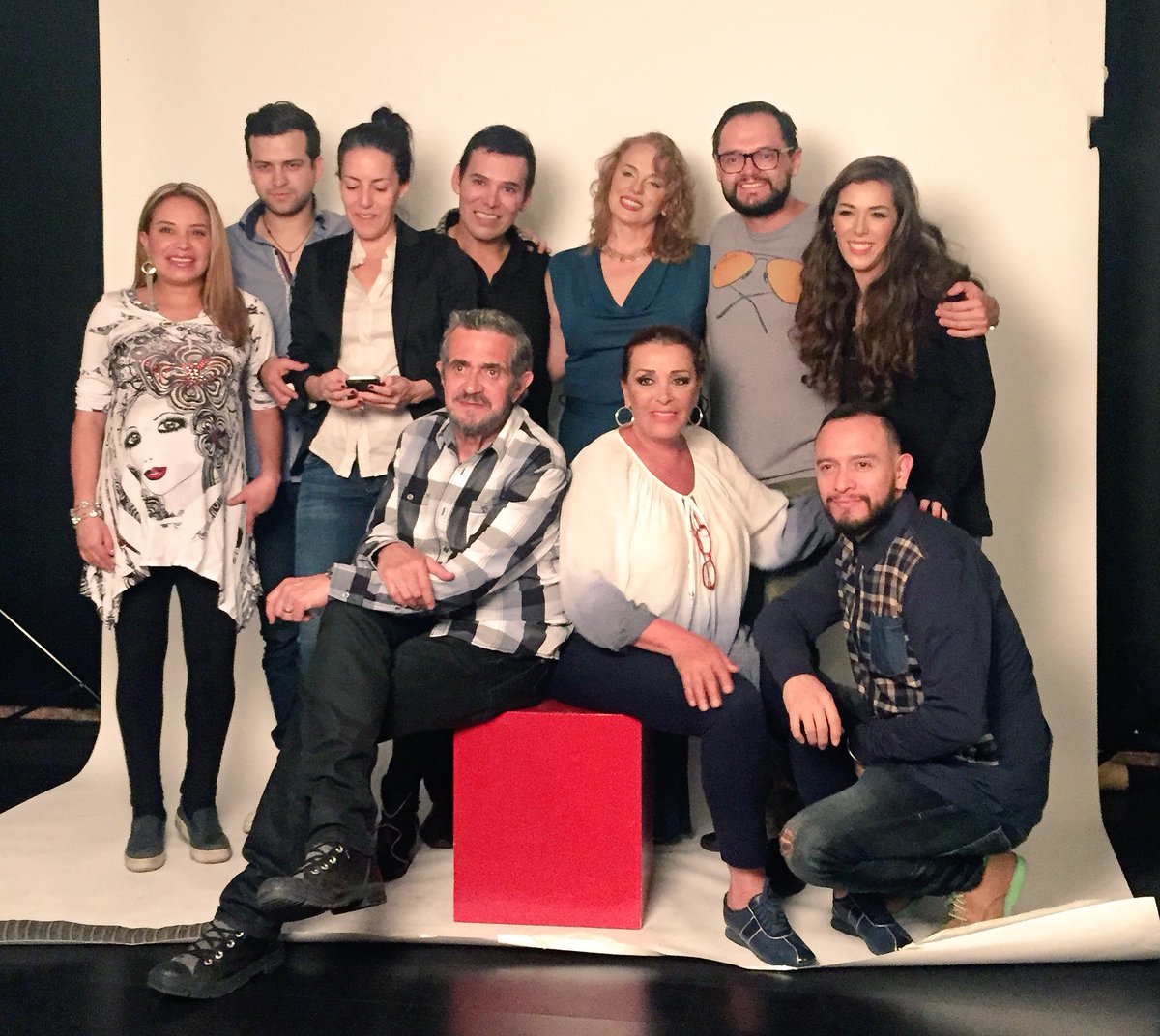 vickylopeztv's tweet photo. Ya Viene Temporada 2 de @TeatroExpressMx 🎭 Historias Trágicas Mujeres 💃 en @ForoPasquel @SylviaPasquel @danieeibanez https://t.co/ozhjK3NyBz