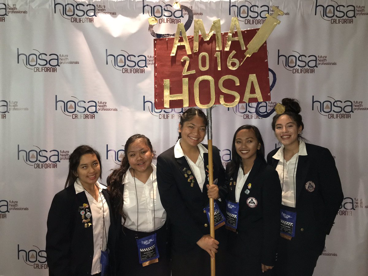 _jcsapitanan's tweet photo. Cal HOSA SLC 2016 βοΈπ Last oneπ€π»β¨ #AMAHOSA #calhosaslc2016 https://t.co/6ddqnpfbWI