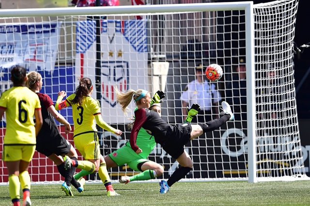 GolCaracol's tweet photo. #Video Selección Colombia Femenina volvió a caer ante EE.UU, esta vez 3-0 https://t.co/nU0GpN2yxv https://t.co/OzGhiVLZ1l