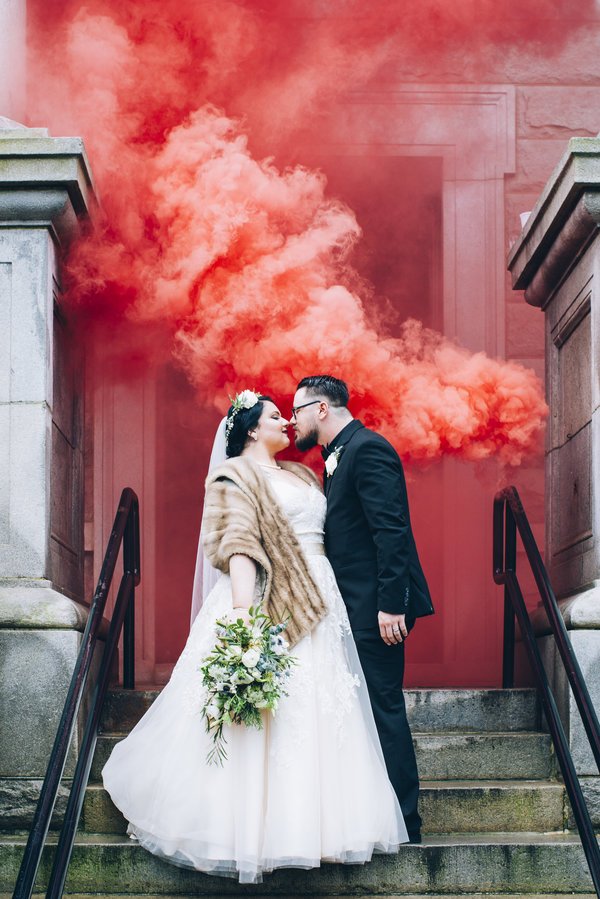 sharethebliiss's tweet photo. We're obsessed with this smokin' hot wedding trend. #WeddingPhotography https://t.co/Q25xZfM2MK https://t.co/guxtum05Av