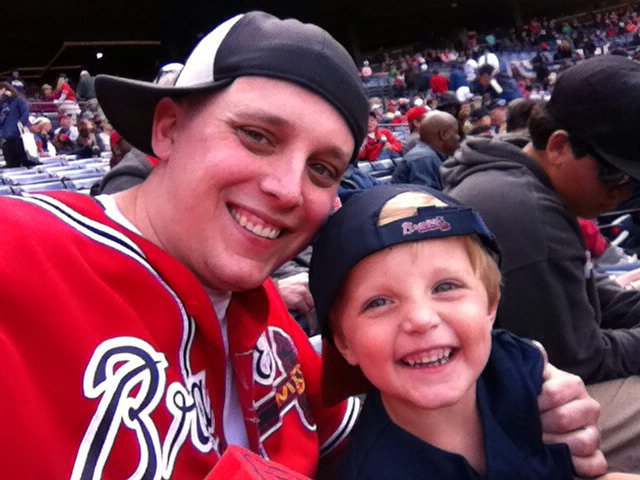 jtimm684's tweet photo. Bad news: @Braves rally caps didn't work. Good news: Had a great time with #TwitterlessRay and met @hashim_cole! https://t.co/Z0IfpMwzaH