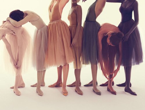 FashYoupl's tweet photo. Rewolucja w kolorze #nude <3
https://t.co/hSZOOGM76u

#louboutin #baleriny #trends #FashYou https://t.co/CXdV0kYJ6d
