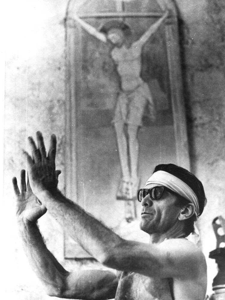 [...]because only alone, lost, silent, on foot, I can recognize things. -P.P.Pasolini