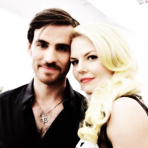 CaptainSwan861's tweet photo. #31DAYSOFJMO #CaptainSwan Day 30 Jen & Colin #Hookers #UglyDucklings https://t.co/4qrUOY6Klh