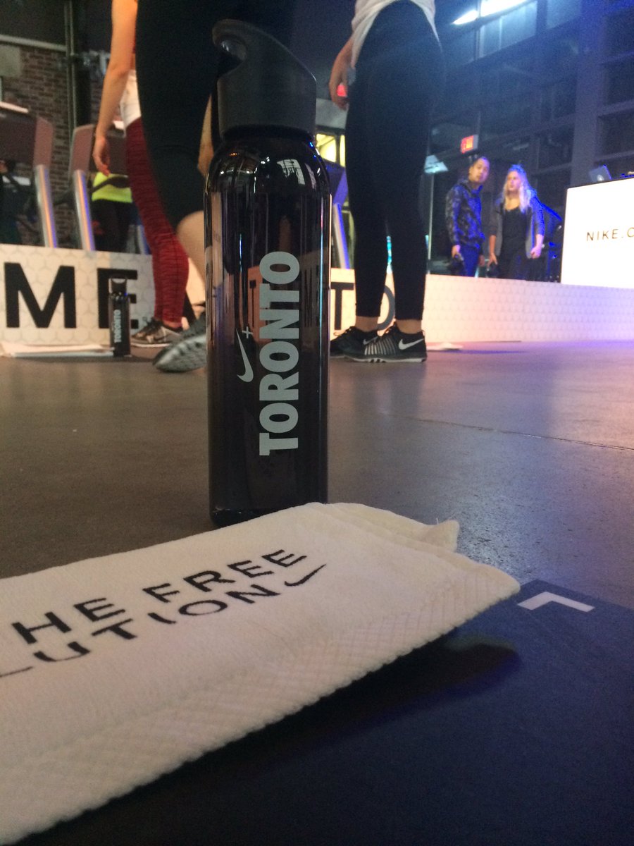 d_emmer's tweet photo. Great way to start the morning training & running with @LWillson_82 & @NikeToronto #freerevolution #NikeFree https://t.co/A0ueCZ4wYD