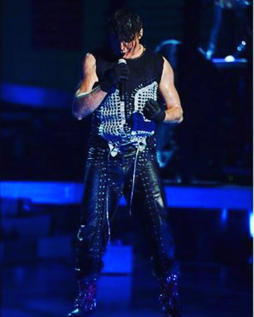 Kay_Makovsky's tweet photo. Kakov feeling da bides rammstein !! hahaha 👹👹👹 https://t.co/LkkBeN24g2