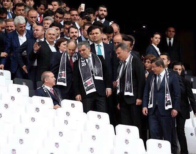 Barca_____'s tweet photo. Şahane bir kare yakalanmış ANLAmak isteyene https://t.co/arykaiUojR