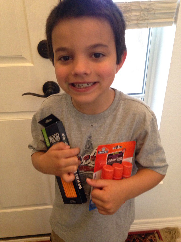 sarcazm2004's tweet image. My son's teacher said she needed more pencils and glue sticks for her classroom. #GiveRadically