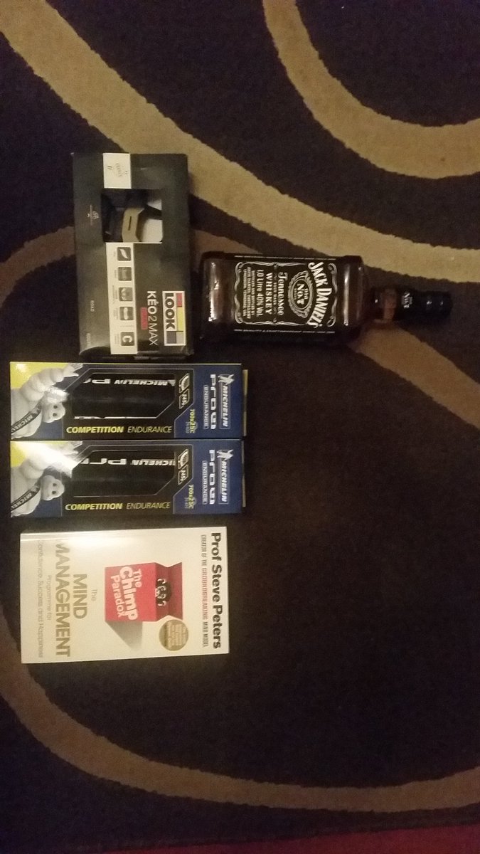 crawler1970's tweet photo. My #Brirthday gifts
@chimpparadox @velolook @MichelinTyres @JackDanielsUK
New @Hopetech hubs would be nice treat https://t.co/bKPDXygtat