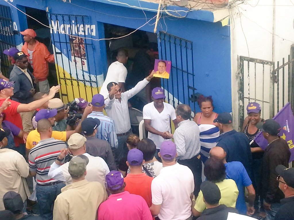 JosLpez20's tweet photo. Con gran respaldo #CapotilloConReinaldo @RPSenador @RPJuventud @Elias_Cornelio @ElvinCastillo @luito_desangles https://t.co/zVU2BMKhUg
