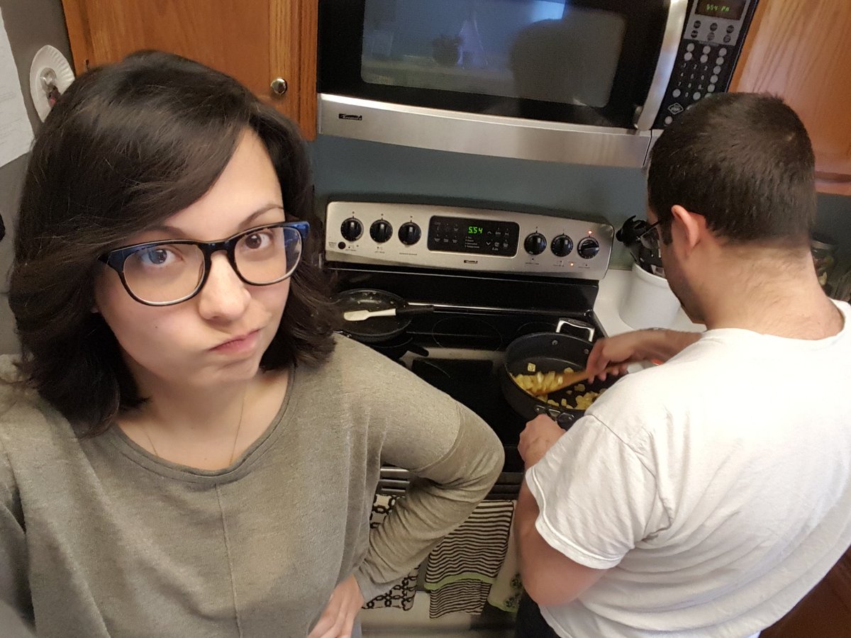 deedeverell's tweet photo. So. Hungry. #FeedMe #CookFaster #BlueApron https://t.co/fyy1z1wijj