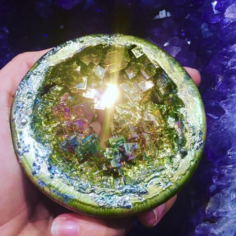 aurashopla's tweet photo. Flashy #Bismuth available in-store, or online here: https://t.co/VPHQfmTtYX #crystals #metaphysical #chakras #aura https://t.co/LmnvvWzpA3