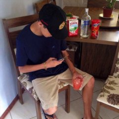 thedroppe's tweet photo. Não tava bom hoje, nem que eu fumasse o triplo das ervas que eu fumo e mentisse mais do que a minha mente 🍁🌎 https://t.co/sDUb6P0Z1i