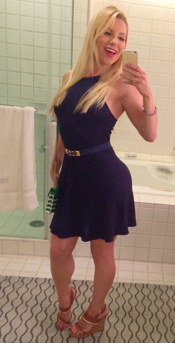 Hello Lovers!! https://t.co/AAgdJ4vHa9