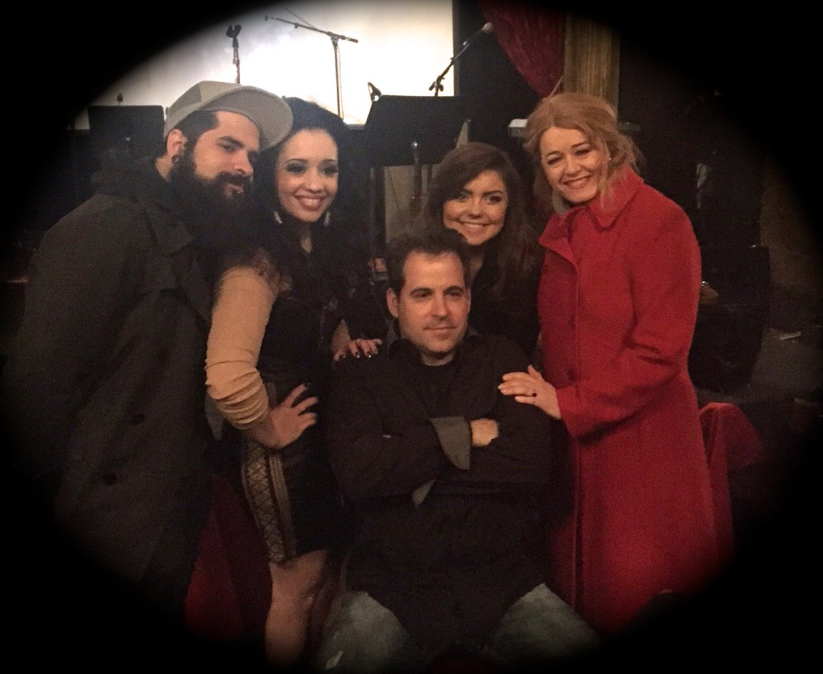 TheLeslieBecker's tweet photo. Master @JVulpis and his team of #APMusicArtists plus @DrAHawk @KanishaK0342 Awesome night! #APMusicGroup https://t.co/HwnywwwMs8