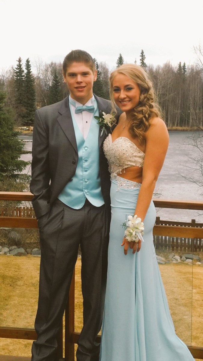 ryanperius's tweet photo. Prom 2k16 #drefoto https://t.co/QXItkjT1TT
