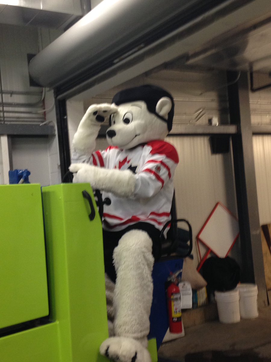 billshort7's tweet photo. Another view of Puckster @HockeyNS #RBCDoC2016. I can't tell the difference can you! #teamplay https://t.co/bmFUr75ly7