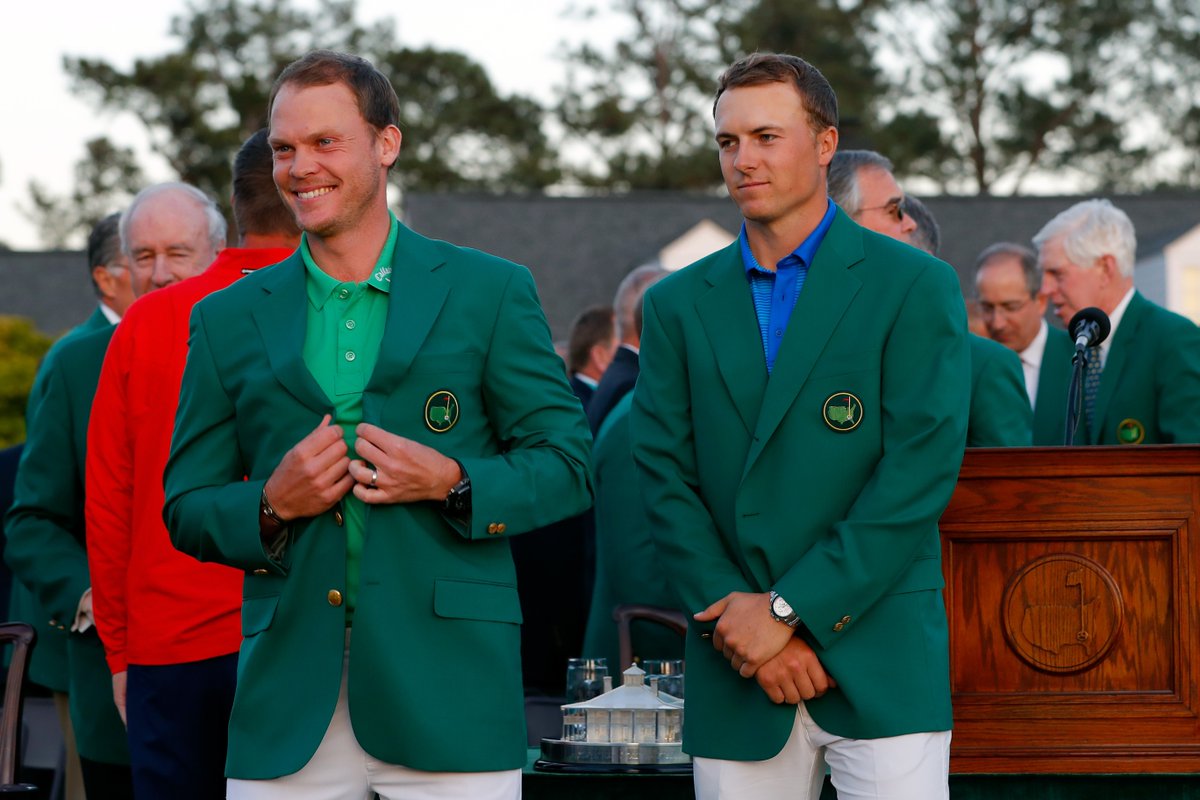 As awkward moments go, this was high on the list.

Jordan Spieth handled it with class. pgat.us/y2eB2cT