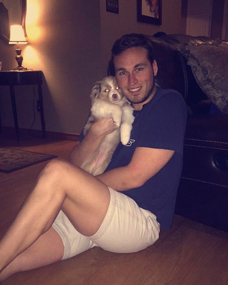 AddisonReece's tweet photo. Dogs never bite me. Just humans... https://t.co/m2yCTGnjLQ