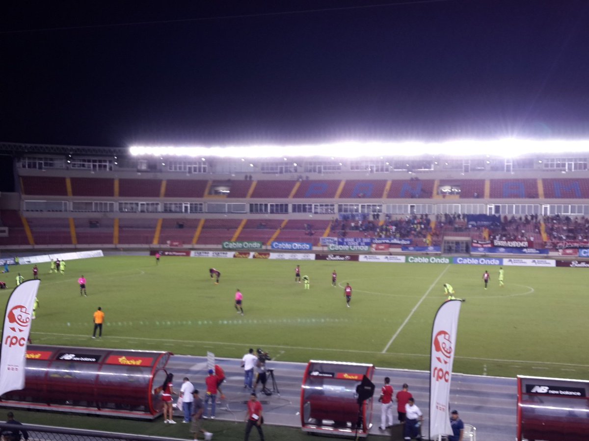 ELManDeLaLiga's tweet photo. 90 + 3' FINAL:
@sportingsm 1-1 @ArabeUnido_ 
(Yaya Vergara) (J.Cox)
#J14LPF #Clausura16LPF https://t.co/U4fcHl748G