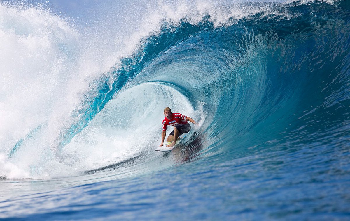 ItsSevenths's tweet photo. What surfing use to be vs what it is now https://t.co/QPYa3JS5Bl