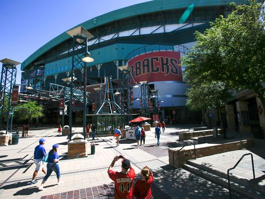 CopyeditorDyer's tweet photo. .@charrisazrep: #DBacks CEO #DerrickHall says team wants #Phoenix to run #ChaseField https://t.co/CiF5I4MXdR https://t.co/idRQY1e4Om