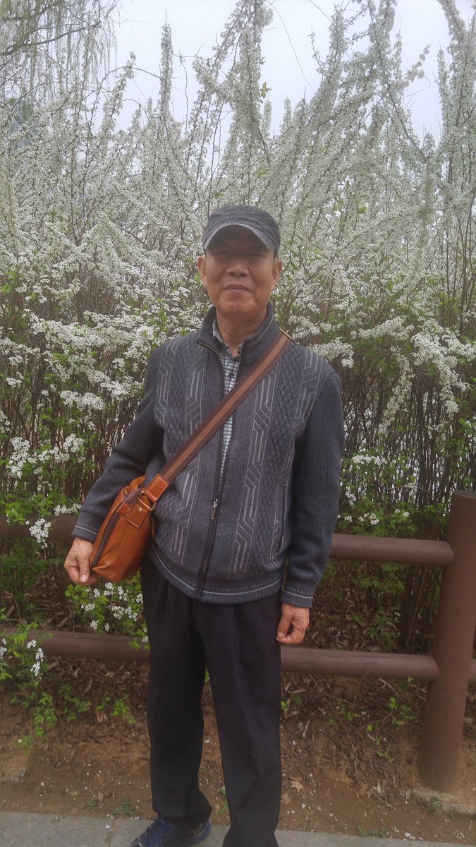 보라매 공원 조팝 꽃 앞에서!