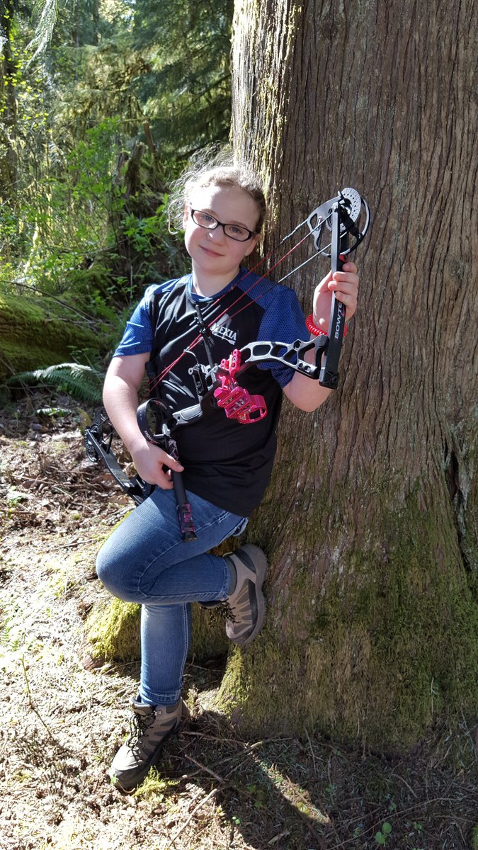 ArcherAlexia's tweet photo. Took 2nd place in WSAA State Safari beat my PB for Safari #WSAA #Bowtech #Carbontech #limbsaver #bowtechwomen https://t.co/T0zt5KCgjX