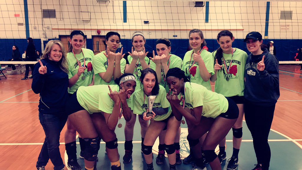 maddiievanpelt's tweet photo. Day 2 🏐❤️ #FirstInTheRegion https://t.co/Rt6AYJ8KZA