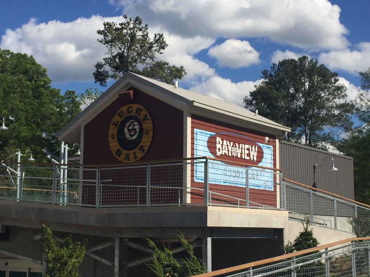 themuralshop's tweet photo. 2/3 new/old signs for #riverbankszoo in Columbia. https://t.co/4r1WwaRHJK