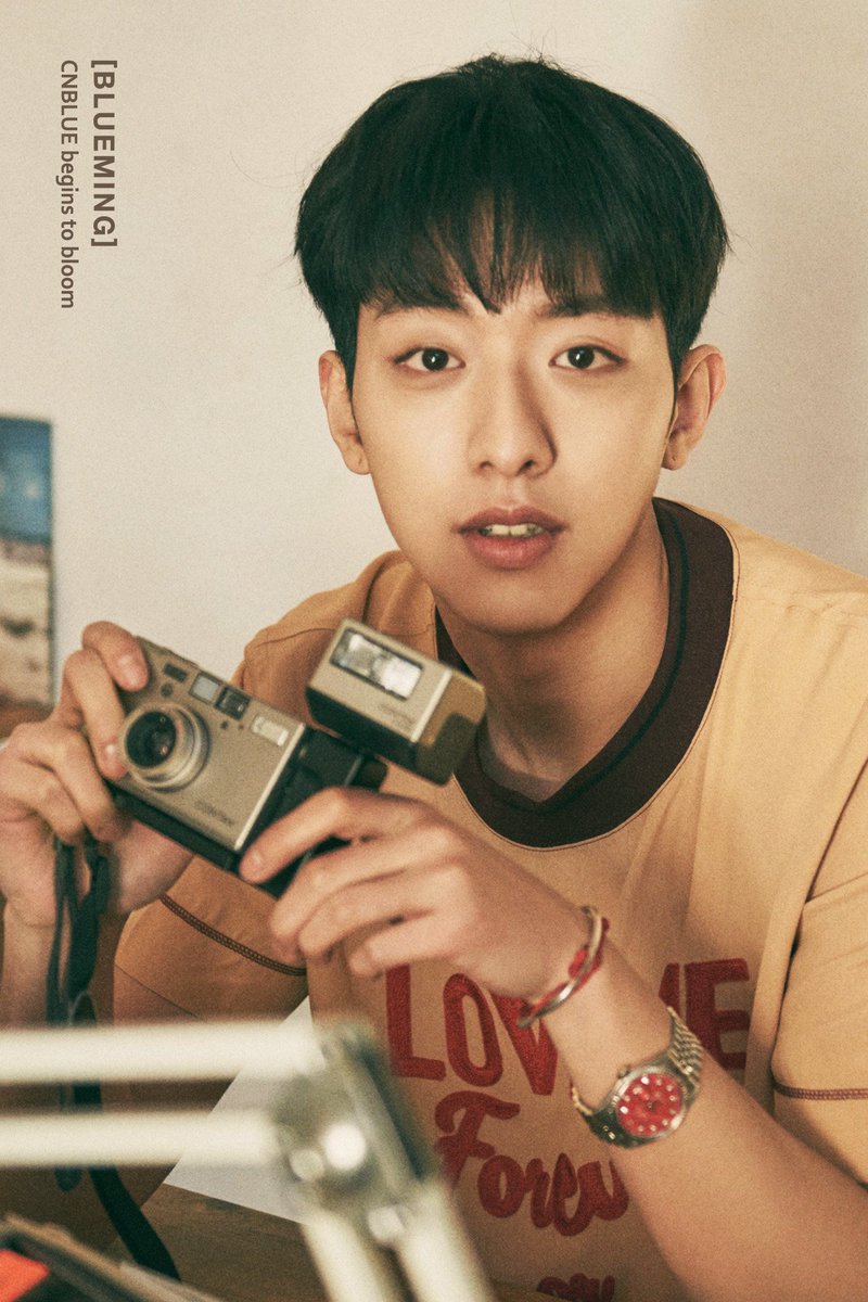 CN_FANCLUB's tweet photo. #CNBLUE 6TH MINI ALBUM [#BLUEMING] B반 발매기념! BOICE를 위한 핸드폰 배경화면 이미지 공개! #씨엔블루 #이렇게예뻤나 🌸🌸🌸🌸 > https://t.co/KTLkKQAdkS https://t.co/MbJdejeZiE