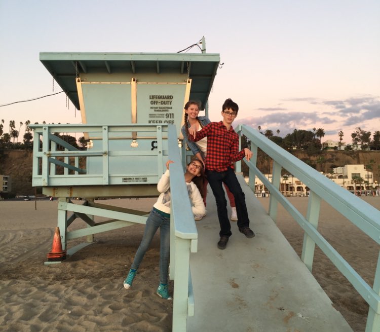 jaceymorris11's tweet photo. #NationalSiblingDay https://t.co/uViXJpnuyT