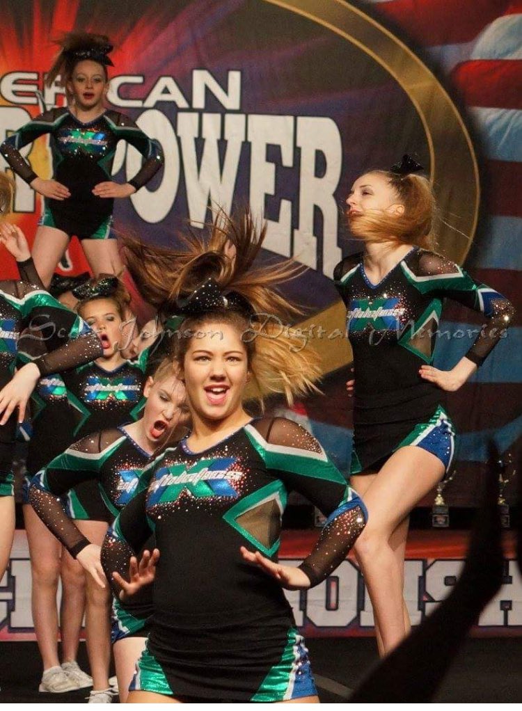 irish_mackenzie's tweet photo. Sad this season has come to an end but no matter what I'm extremely proud &amp; im gonna miss you ladies. Love u all😔💙💚 https://t.co/rWfT3b3zy0