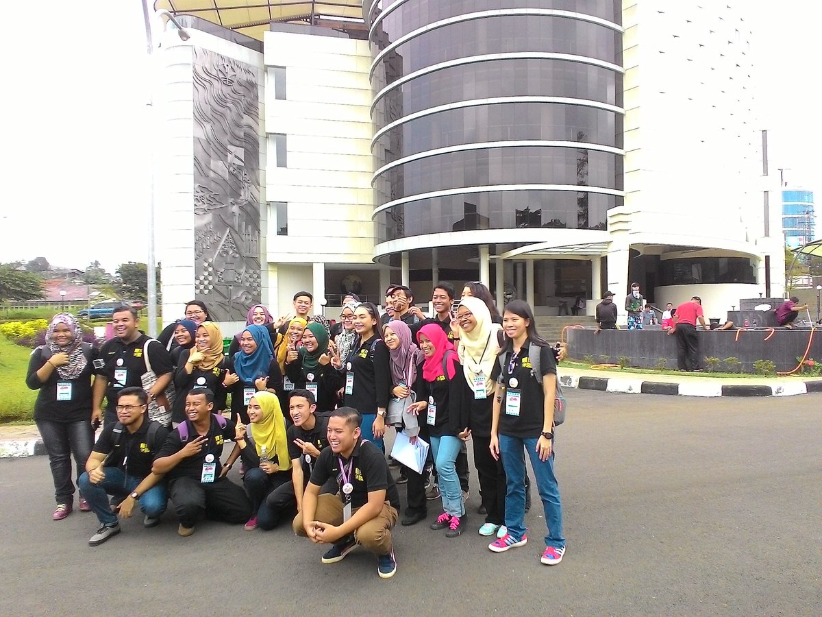 Selamat datang di kampus kita BA.HONS INTERNATIONAL BUSINESS FACULTY OF BUSINESS MANAGEMENT