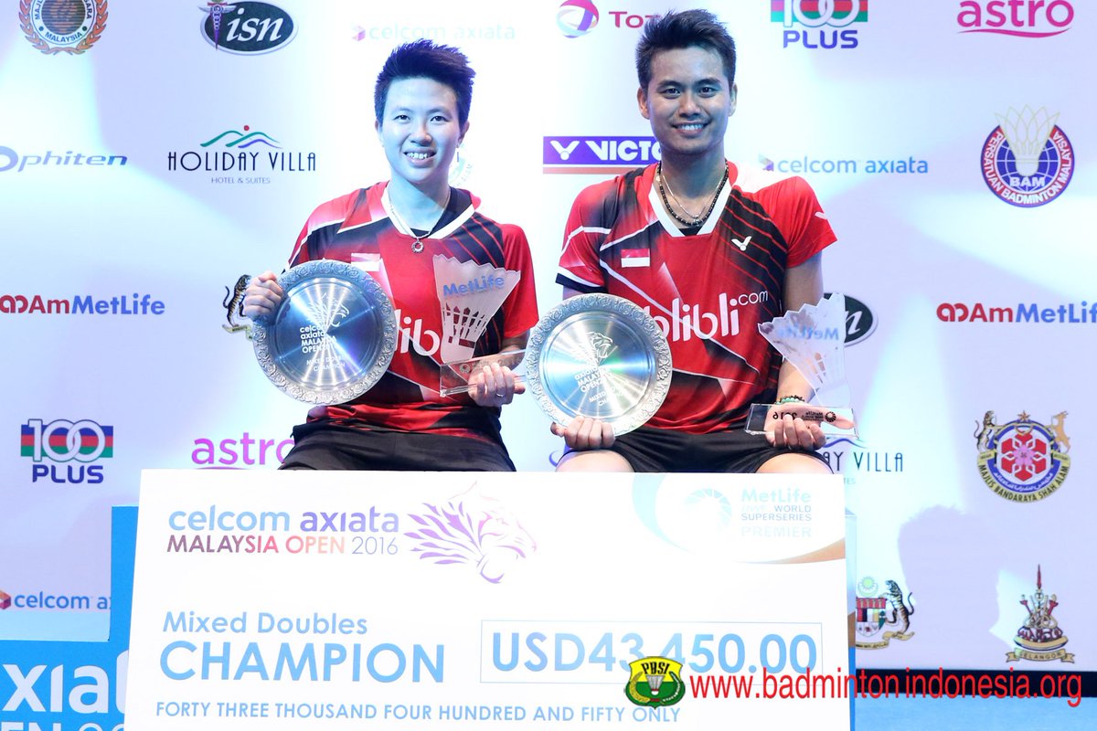 INABadminton's tweet photo. Tontowi Ahmad dan Liliyana Natsir di podium ganda campuran #MalaysiaSSP https://t.co/UtxwAdUXO1