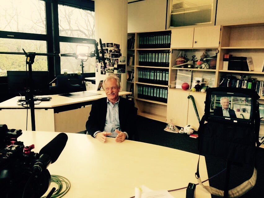 eckeschussgold's tweet photo. #DHB-Präsident Wolfgang #Hillmann, exklusives #Interview für die 1. #Hockey #Doku #Crowdfunding @hockeyzeitung #ESG https://t.co/OsJAGHWzWT