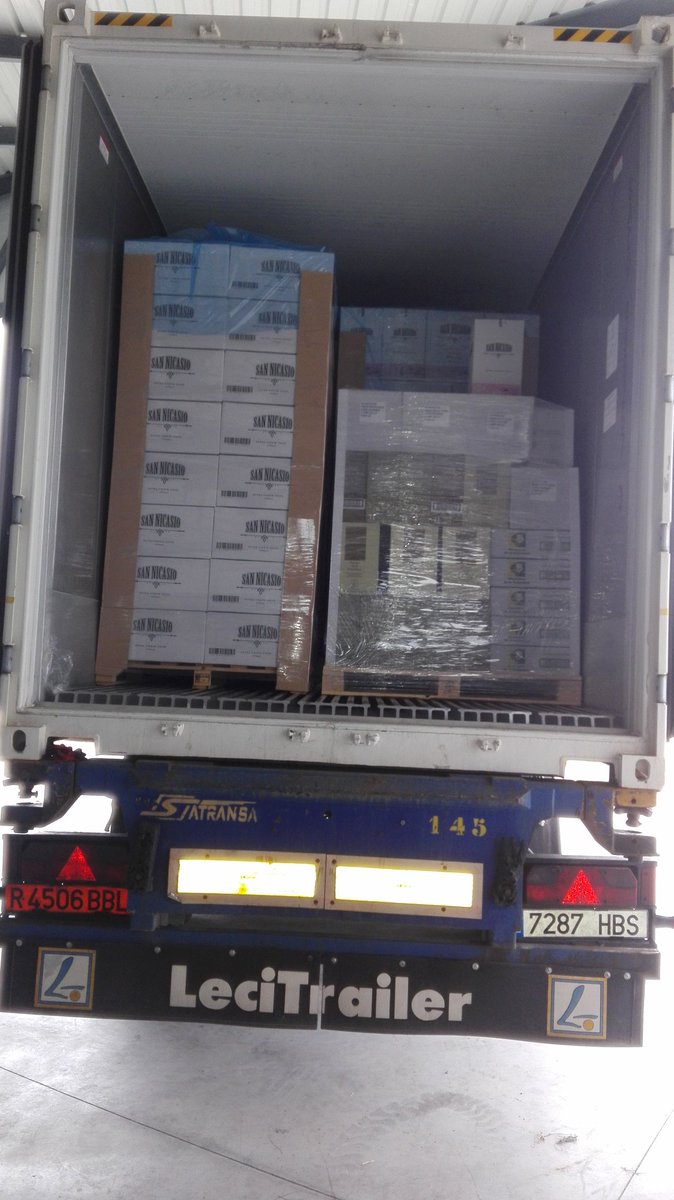 San_nicasio's tweet photo. Hoy lunes empezamos mandando un contenedor de chips con Aove de Almazaras de la Subbética a Kuwait. https://t.co/LlgjHiJmc2