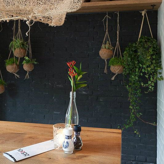 Nog geen plannen voor komend weekend? Ga lekker een hapje eten tussen de Kokodama's bij @yoepzkipkreeft!