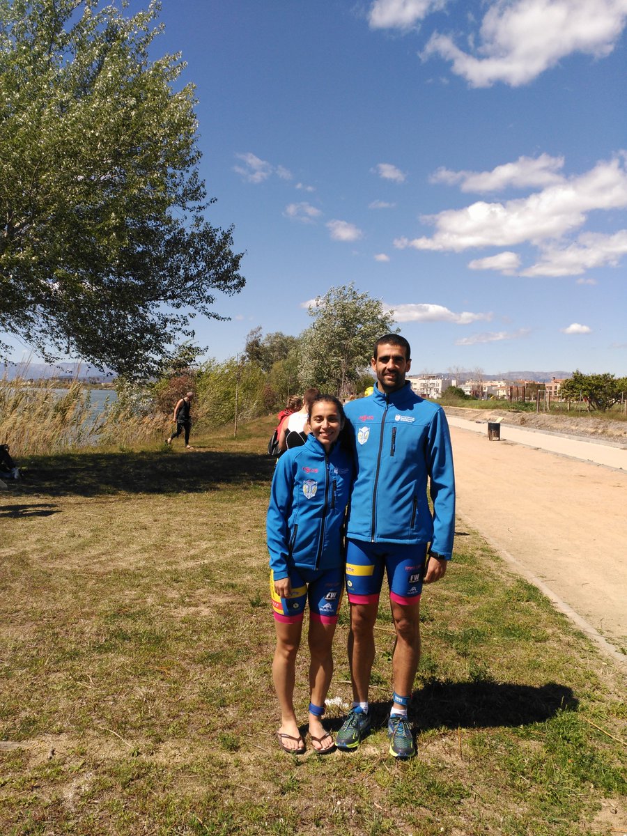 RmEsther's tweet photo. ¡Nervios antes de la salida!, en el bonito paseo al lado del río Ebro #Trilimit https://t.co/5IPc4Q525V