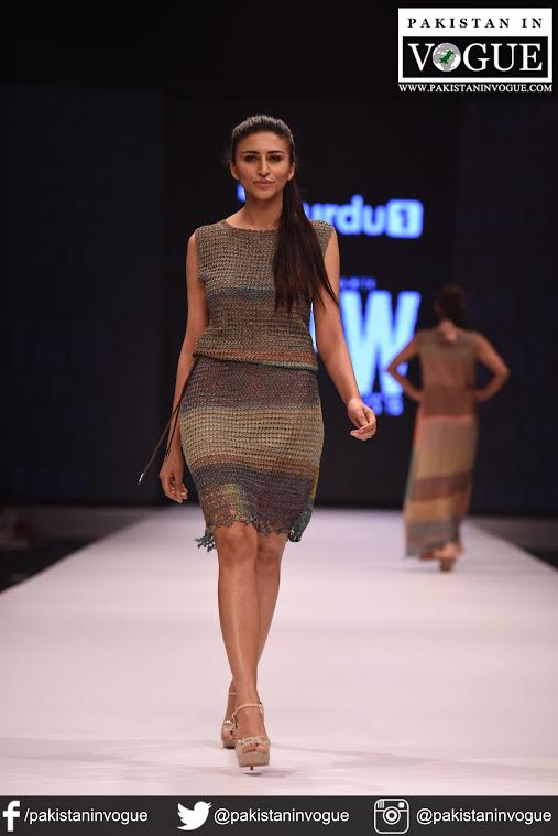 WORLDINVOGUE's tweet photo. #NIDATAPAL-#FPW16 #SOWCASING #SS16 #FASHIONPAKISTAN #PAKISTANINVOGUE https://t.co/bFTnNpTNmk