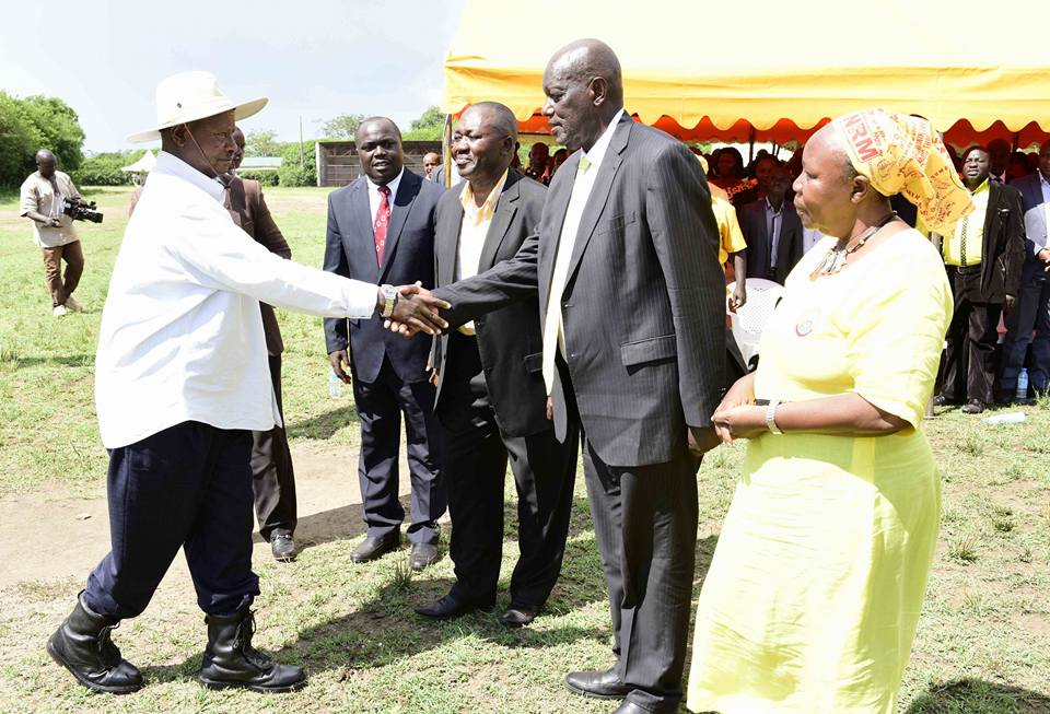 RedPepperUG's tweet photo. Forget #Yiira Republic — #Museveni Tells #Kasese People https://t.co/ihPU4Glbkr https://t.co/7FwGkEXC1p