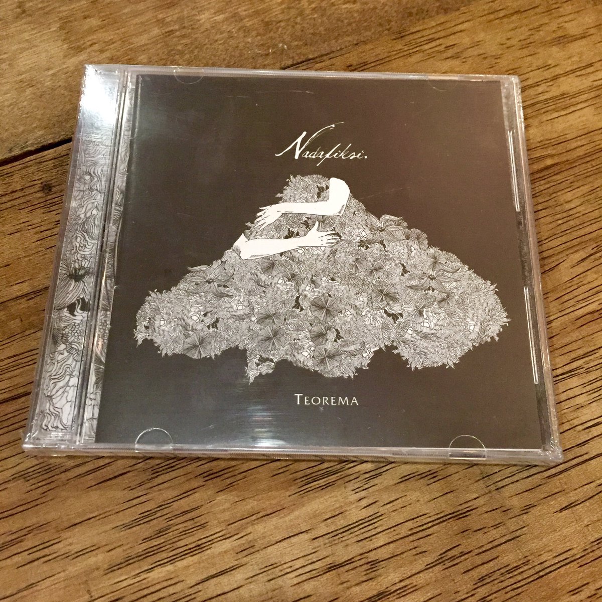 kineruku's tweet photo. CD Nadafiksi - Teorema (2016) tersedia di #Kineruku, Rp 45.000,- SMS 0878-2428-1152 yaa :) https://t.co/eaMk4HIBms