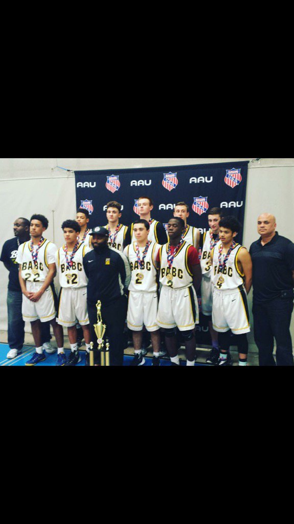 CoachGriffinJ's tweet photo. 2016 New England AAU Super Regional 9th Grade Champ #B2B#WeOvaMe#TrustTheProcess #💯forBABC https://t.co/lEd6mrviRF