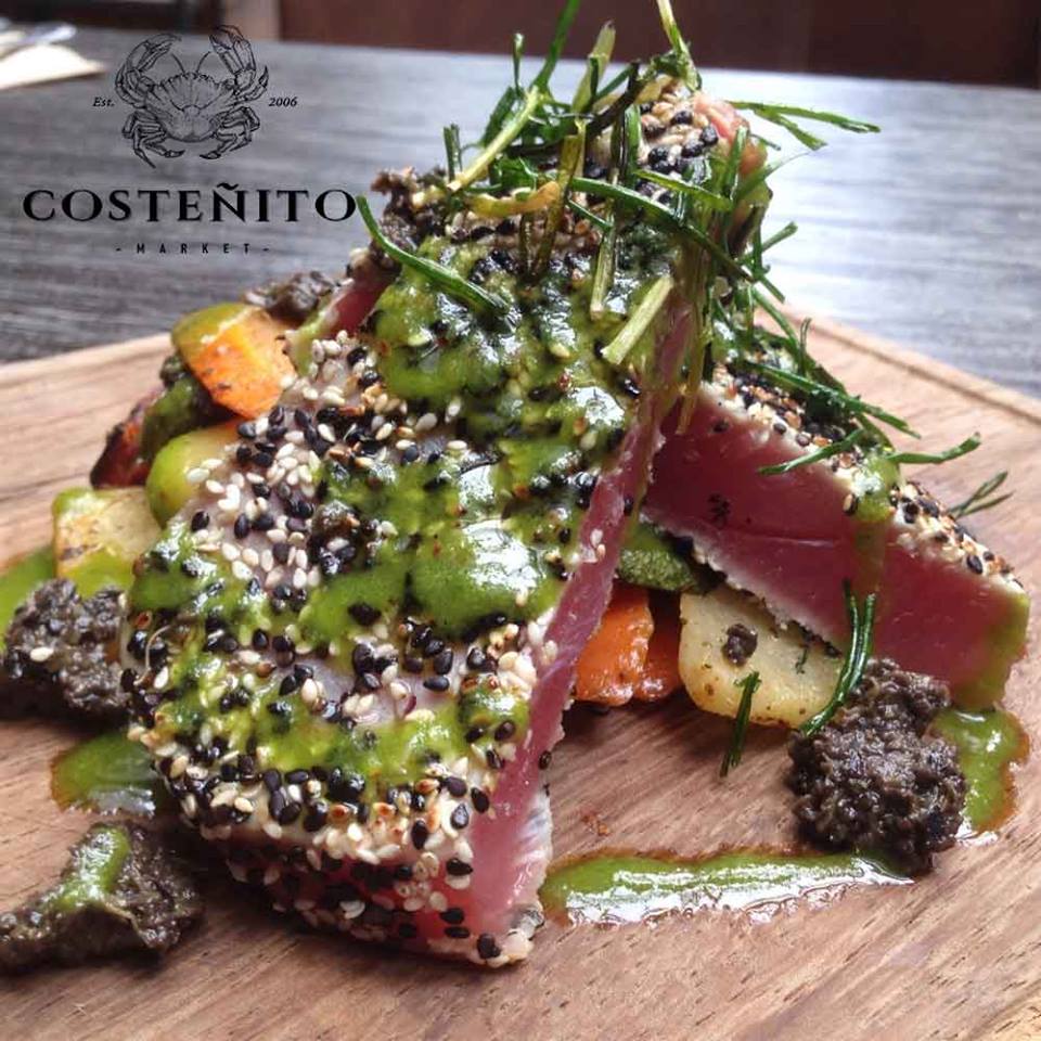 chefaaronst's tweet photo. atun sellado con verduras asadas al olivo, pesto de cilantro con almendras y tapenade, @costenitomarket https://t.co/tDLOgv1e79
