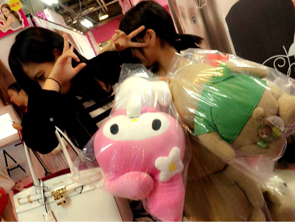 tvajpjamwt's tweet photo. 一昨日は いおりんともきゃんで天神へいきました。 https://t.co/ZQWNXHOCN0