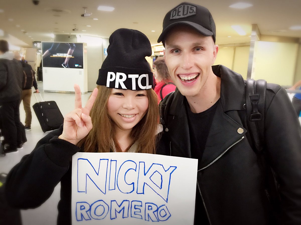 Ayu Nicky Romero Jpn Nicky Romeroに会えた ずっとずっと会いたかったから願いは叶う 明日はwomb ハグしてくれたけど記憶ないw ニッキーロメロ T Co 5l2othrmge Ayu Nicky Romero Jpn Nicky Romeroに会えた ずっとずっと会いたかったから願いは叶う 明日はwomb ハグしてくれたけど記憶ないw ニッキーロメロ T Co 5l2othrmge