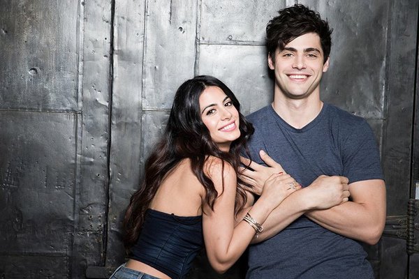 popsiblings's tweet photo. By the angel! Happy #NationalSiblingsDay from The Lightwoods!
#Shadowhunters #TheMortalInstruments https://t.co/Lnt3mgPD5g